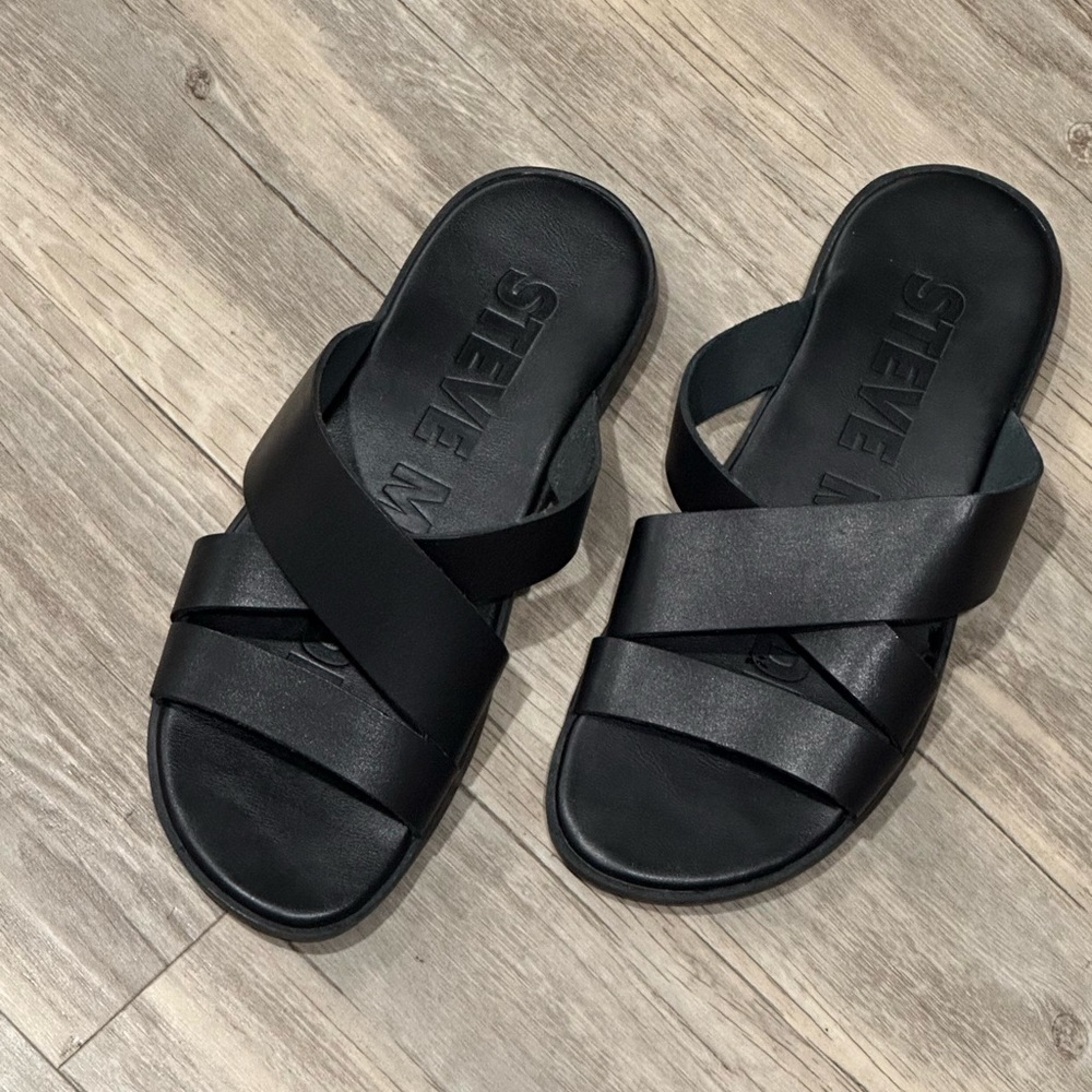 Steve Madden Black Criss-Cross Slides